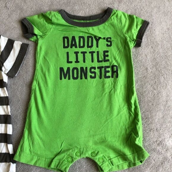 Carter’s Short Sleeve Rompers(lot of 3) - Picture 13 of 13